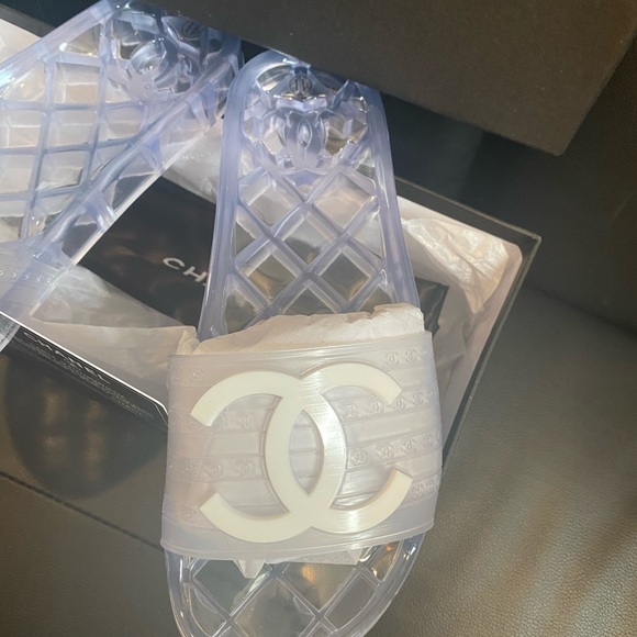 🔥🔥Chanel slides hot sale🔥🔥 - Picture 3 of 5